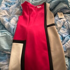 Beautiful dress, never worn, tag is still on it.